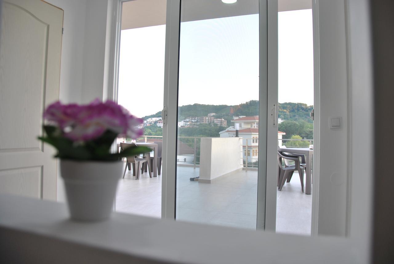 Haamel Apartment Улцин Екстериор снимка