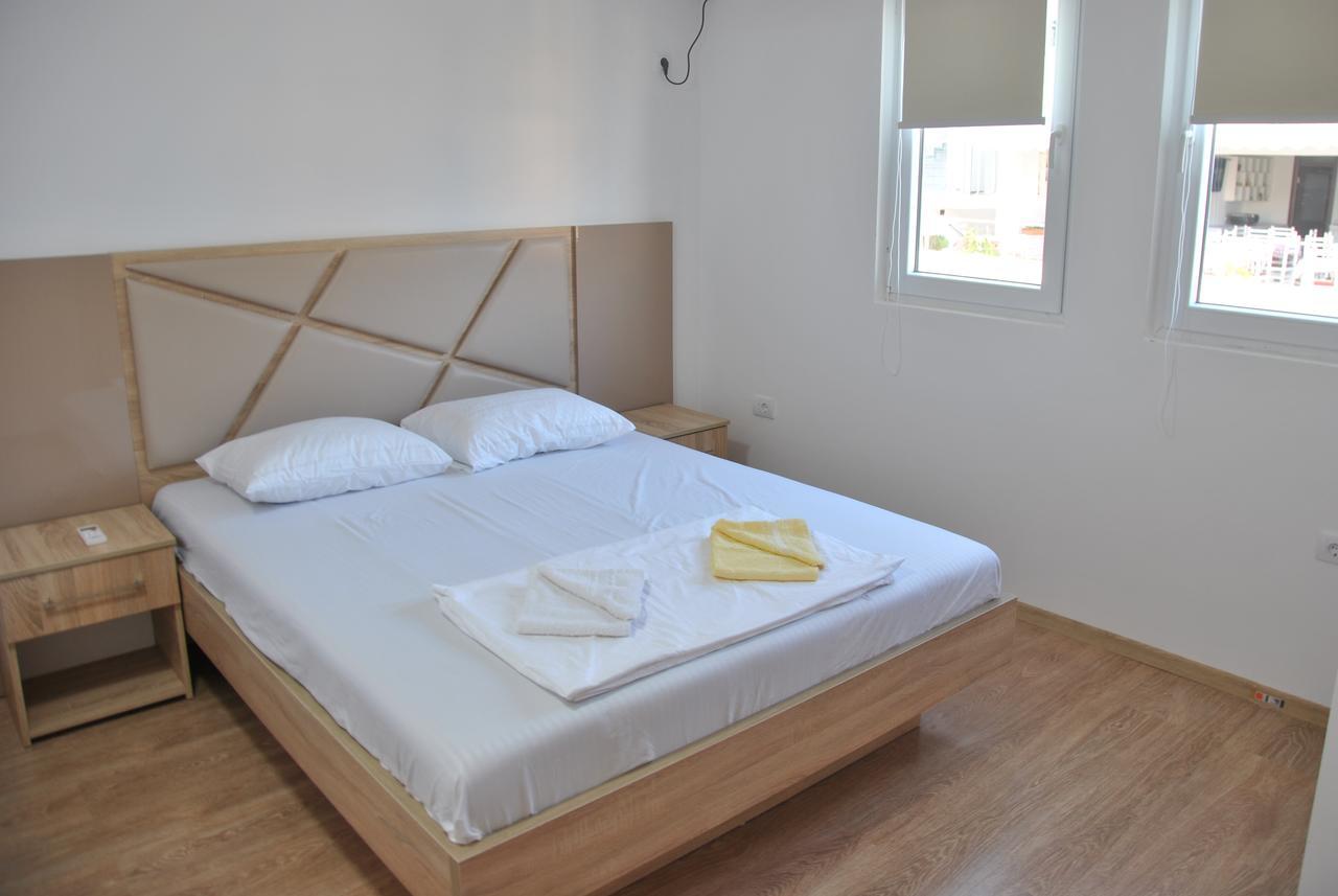 Haamel Apartment Улцин Екстериор снимка